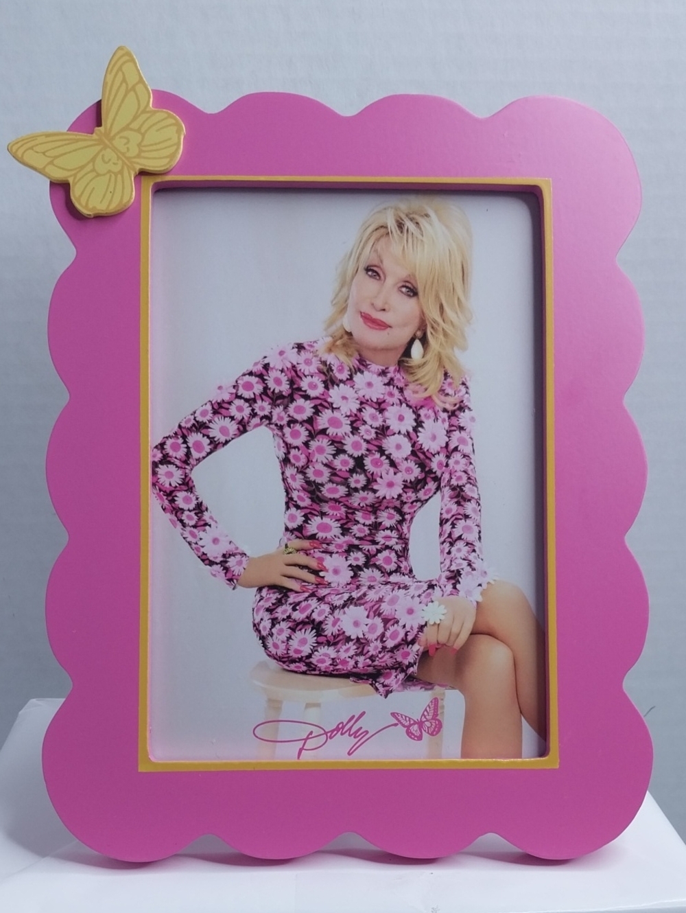 Dolly Parton Pink Butterfly Photo Frame - Accent With A Photo Of Dolly Parton